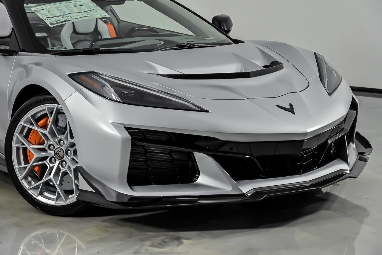 Used 2026 Chevrolet Corvette ZR1X AWD/4WD image 3