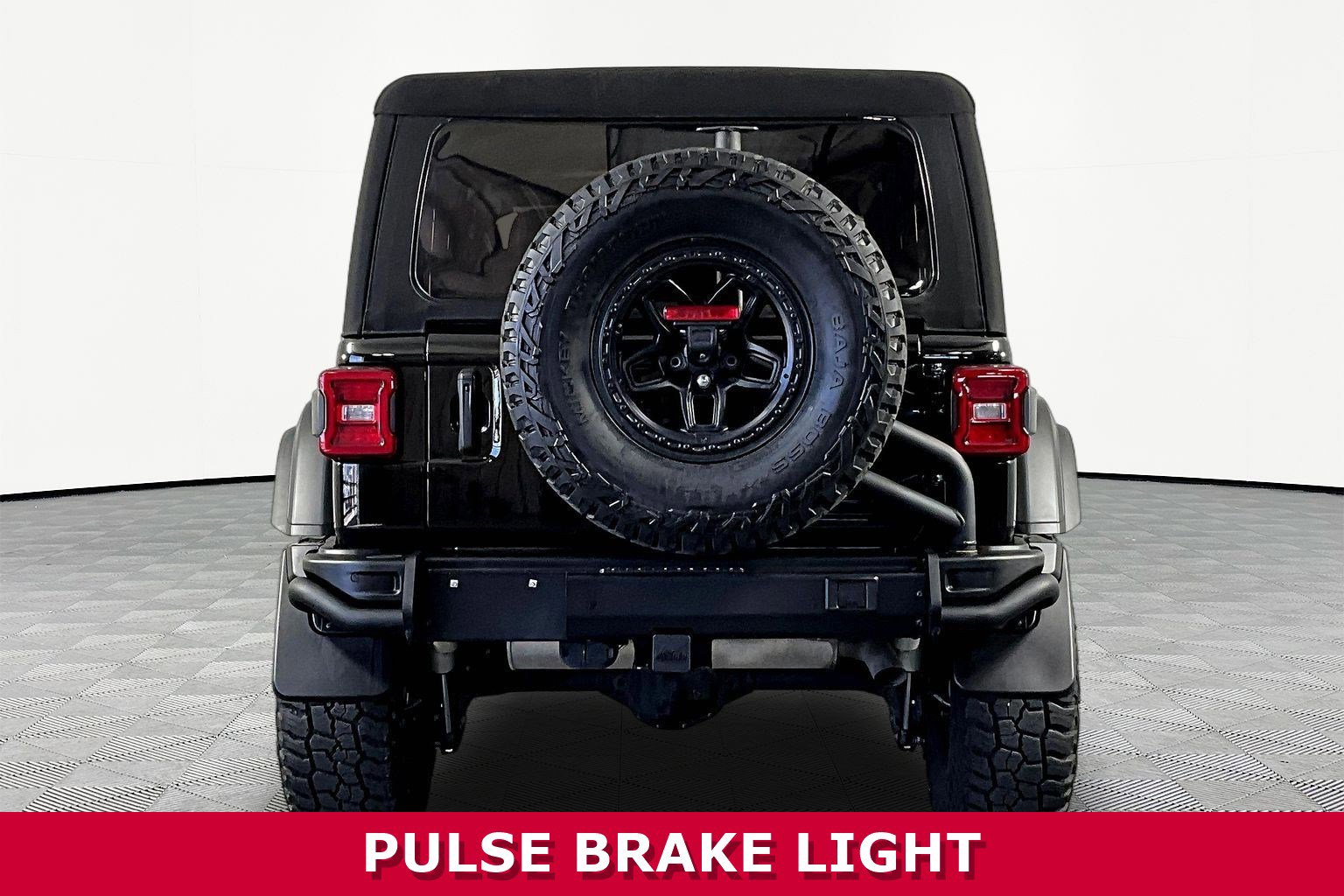 Used 2023 Jeep Wrangler Rubicon AWD/4WD image 5