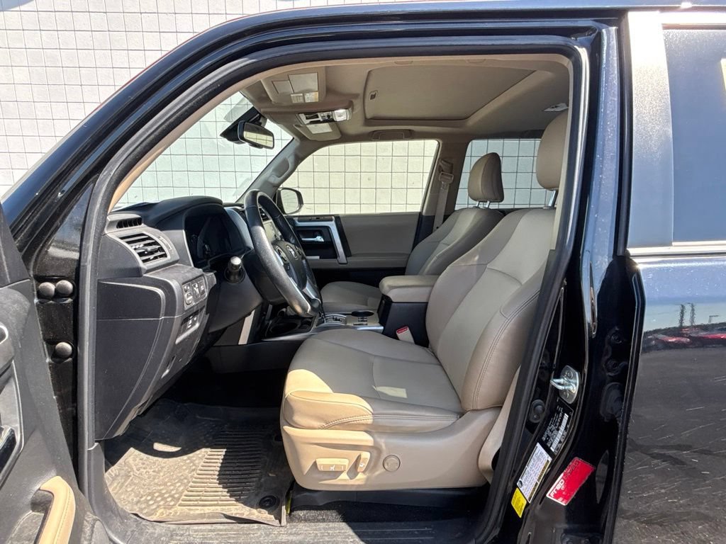 Used 2023 Toyota 4Runner SR5 Premium w/ Moonroof Package RWD image 4