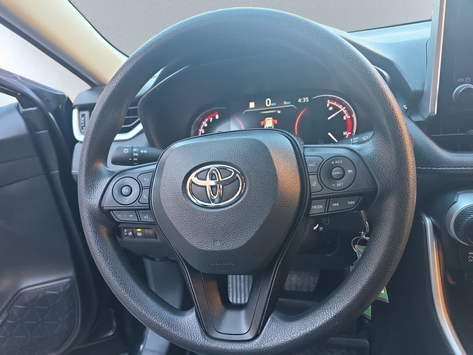 Used 2024 Toyota RAV4 LE AWD/4WD image 17