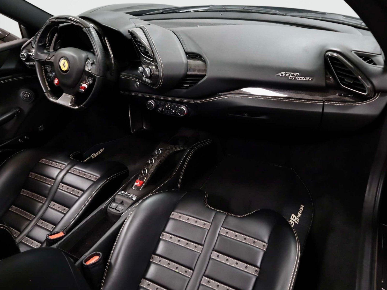 Used 2018 Ferrari 488 Spider RWD image 17