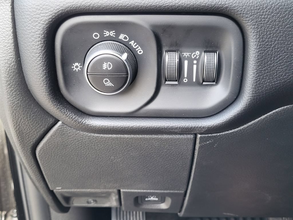 New 2026 RAM 2500 Laramie w/ Night Edition AWD/4WD image 27