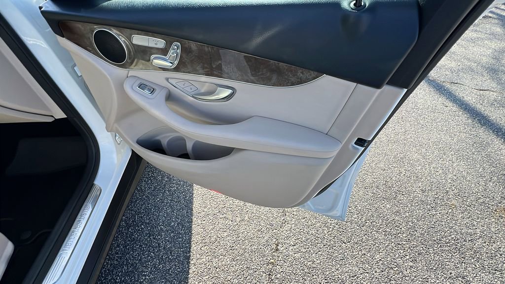 Used 2017 Mercedes-Benz GLC 300 image 16