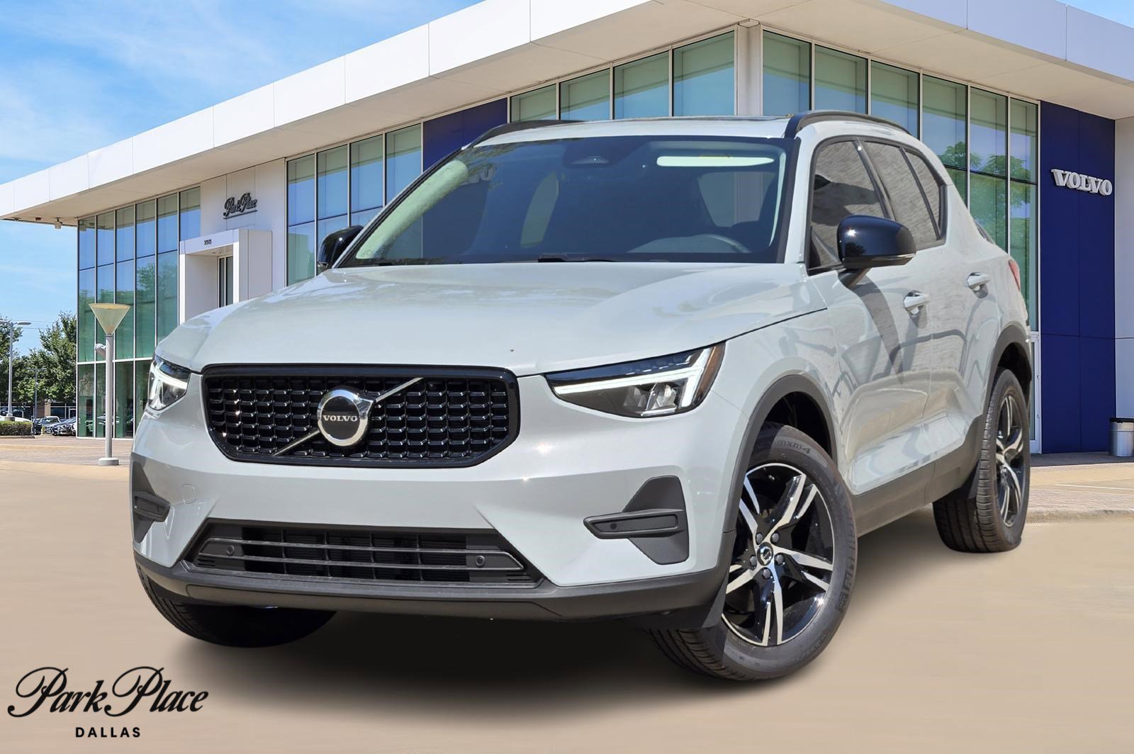 New 2026 Volvo XC40 B4 Core