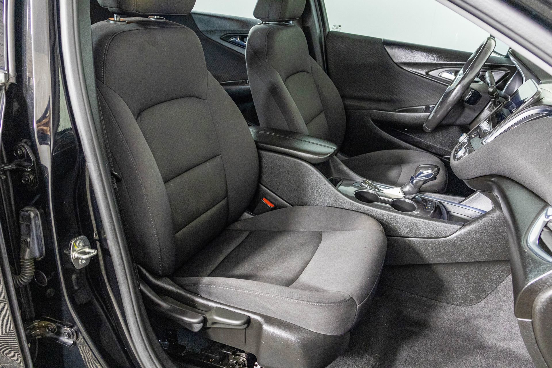 Used 2021 Chevrolet Malibu LT w/ Midnight Edition image 42