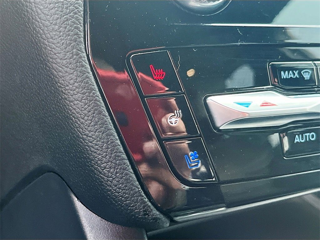 Used 2024 Ford Explorer ST w/ Equipment Group 401A image 19