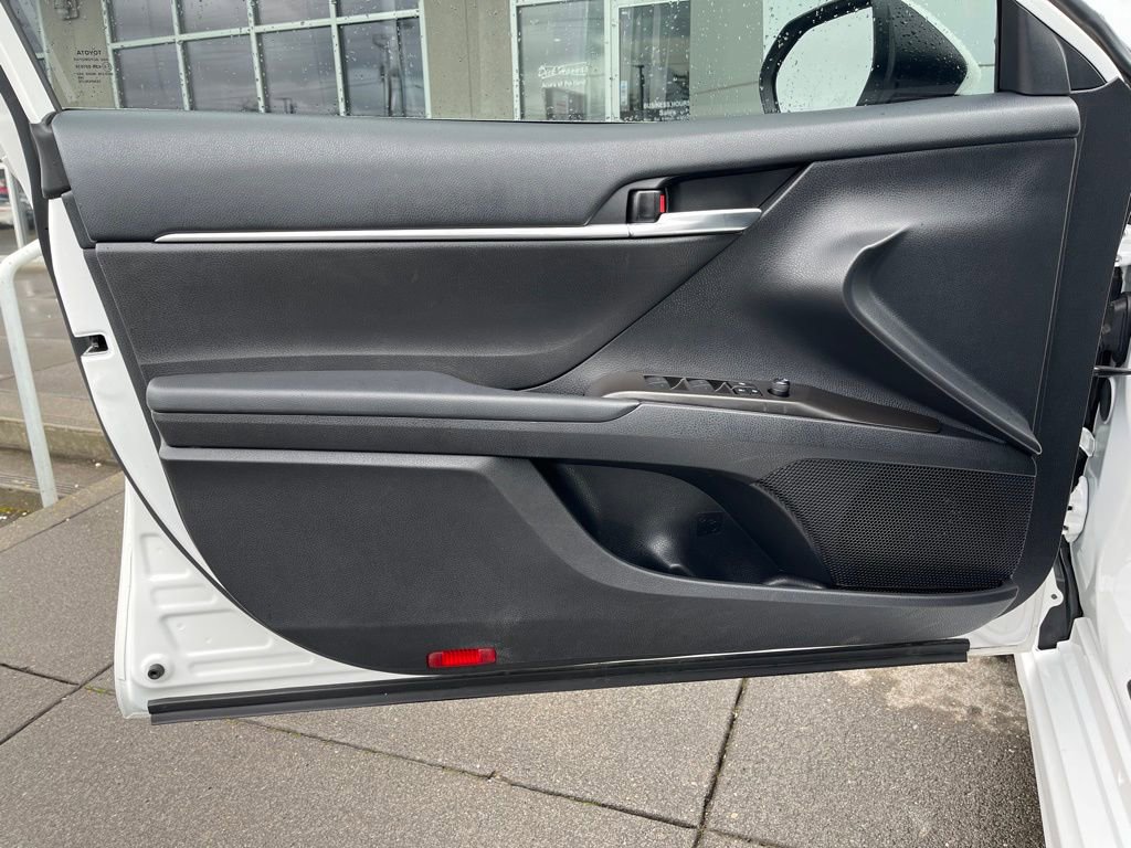 Used 2023 Toyota Camry SE image 10