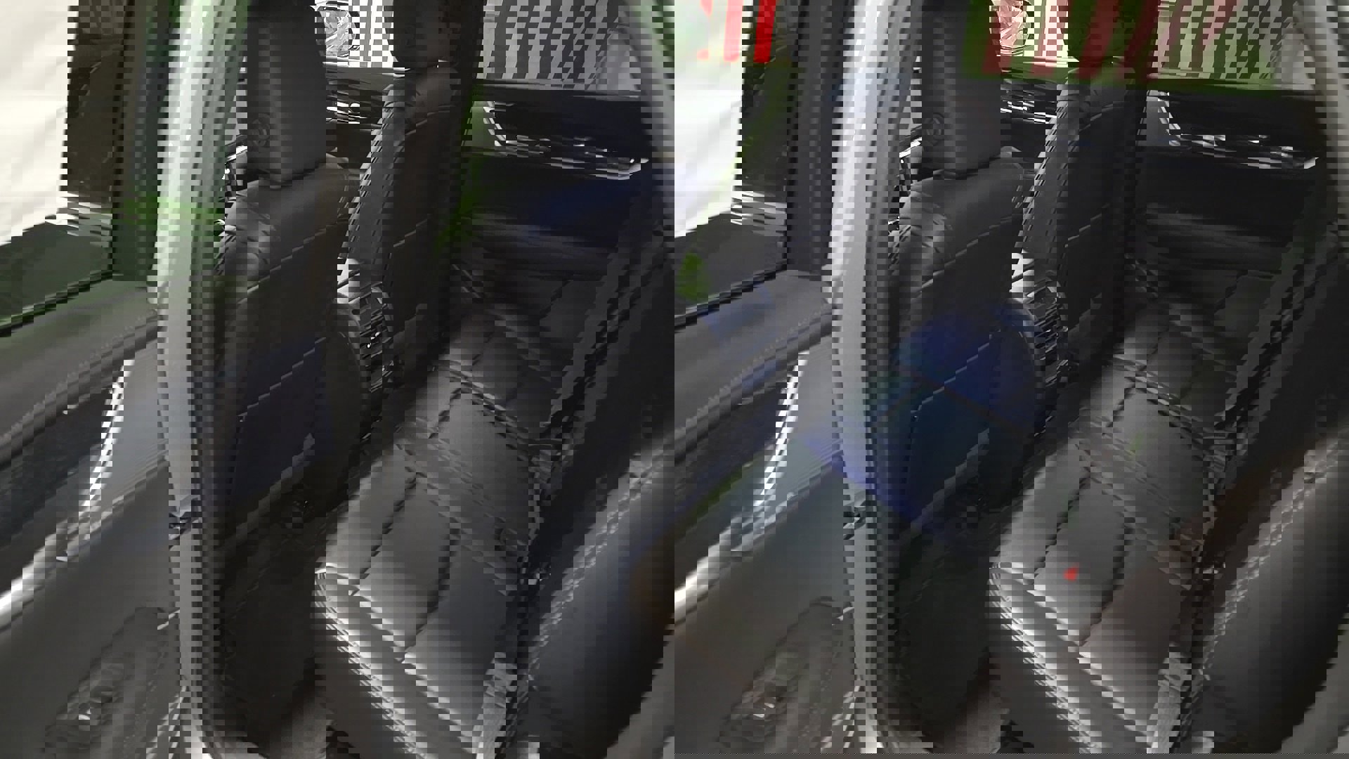 Used 2025 Cadillac XT5 Premium Luxury image 14