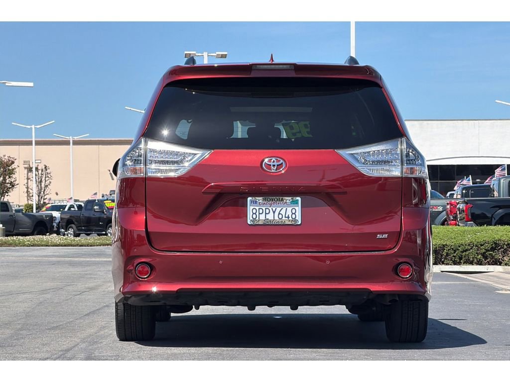 Used 2020 Toyota Sienna SE w/ SE Preferred Package FWD image 5