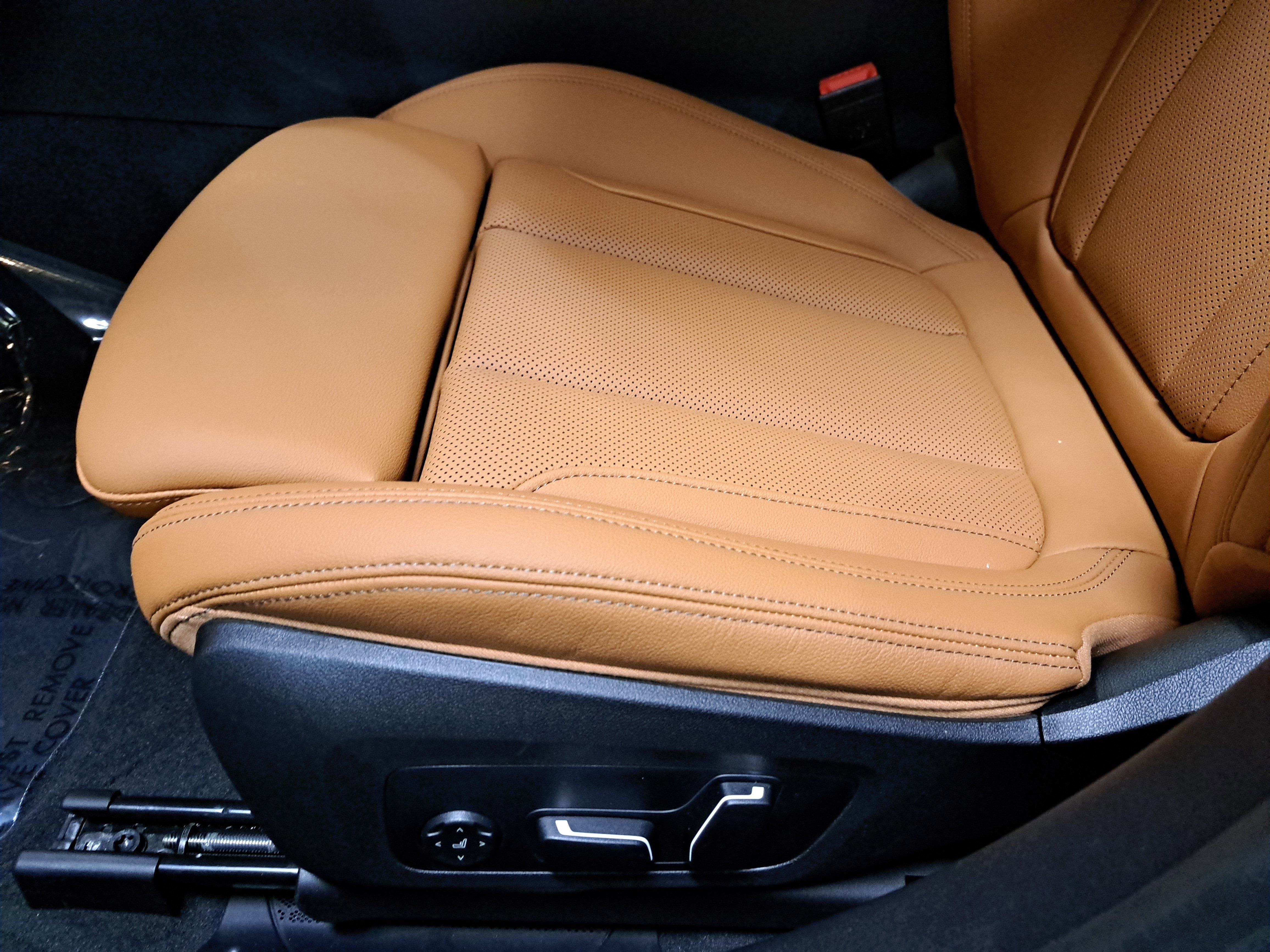 New 2026 BMW 330i Sedan w/ Premium Package RWD image 30