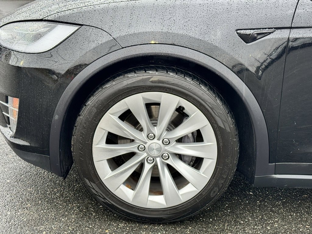 Used 2017 Tesla Model X 75D image 35