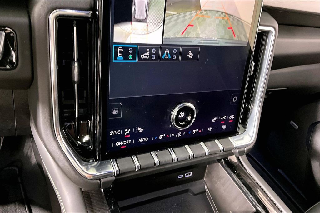 Used 2025 GMC Yukon Elevation RWD image 14