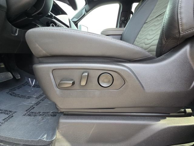 Used 2025 Chevrolet Silverado 2500 ZR2 w/ Technology Package image 21