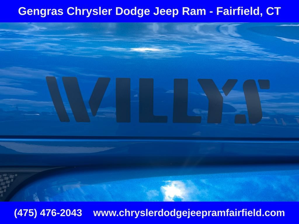 Certified 2025 Jeep Gladiator Sport AWD/4WD image 10