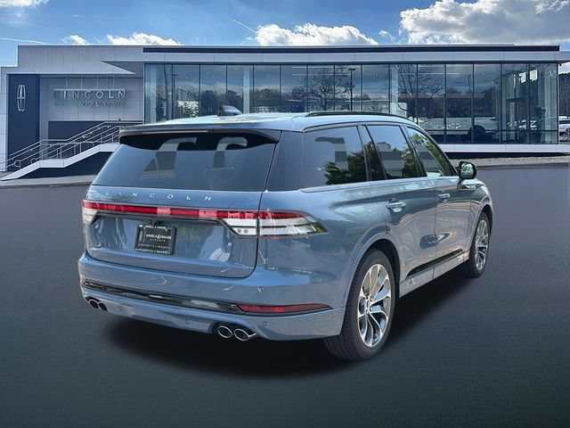 New 2026 Lincoln Aviator 2WD w/ Jet Appearance Package image 7