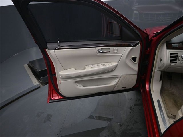 Used 2009 Cadillac DTS image 12