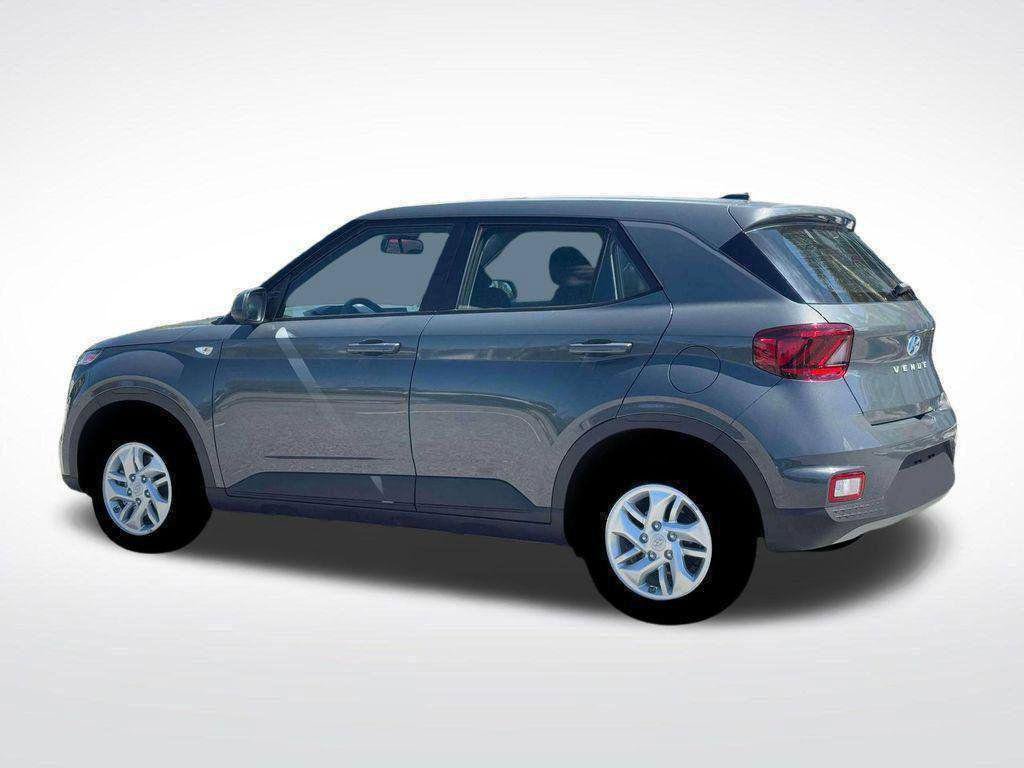 New 2026 Hyundai Venue SE FWD image 4