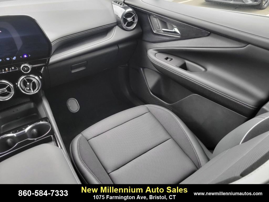 Used 2024 Chevrolet Blazer EV LT image 15