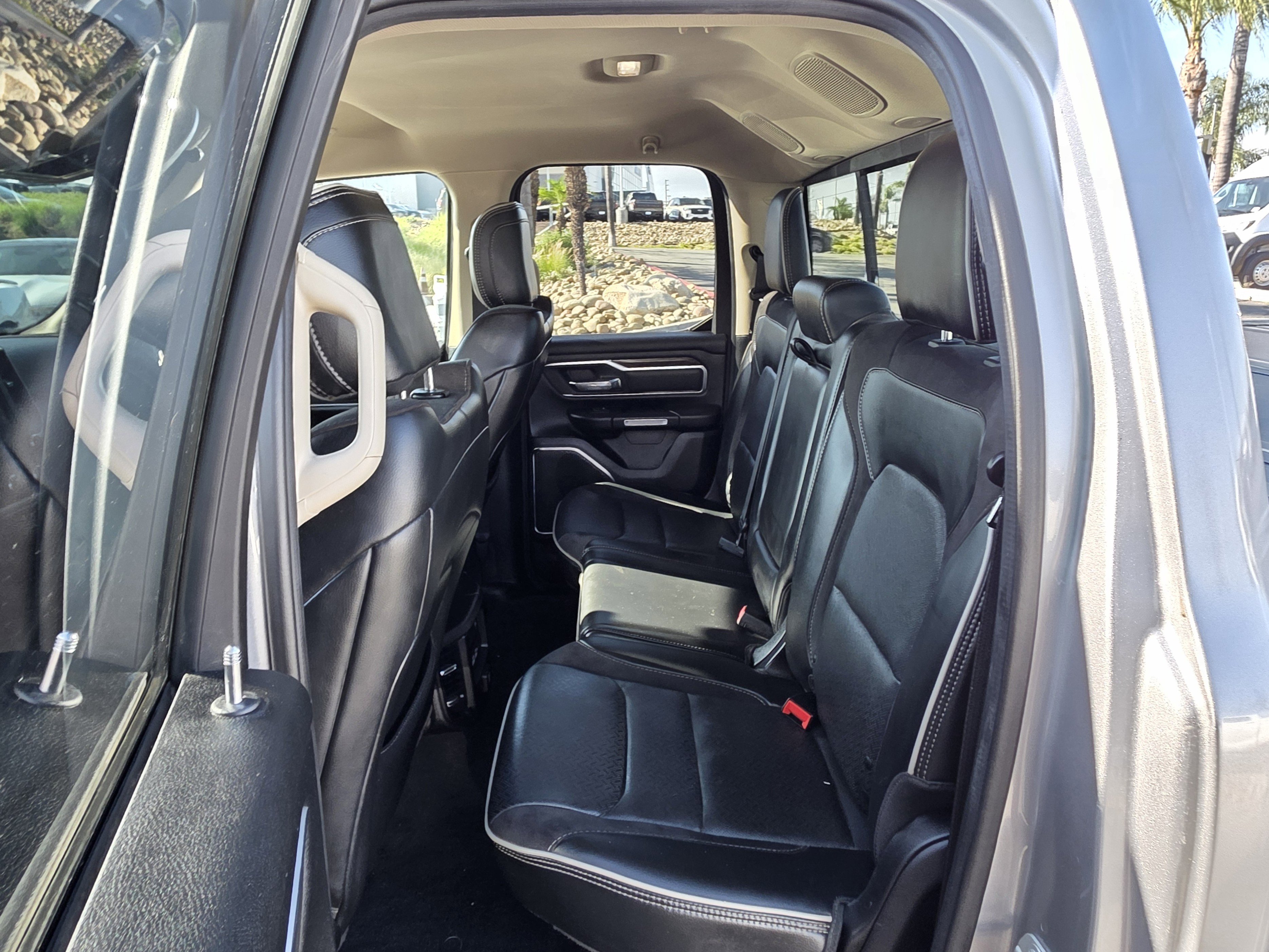 Used 2019 RAM 1500 Laramie image 18
