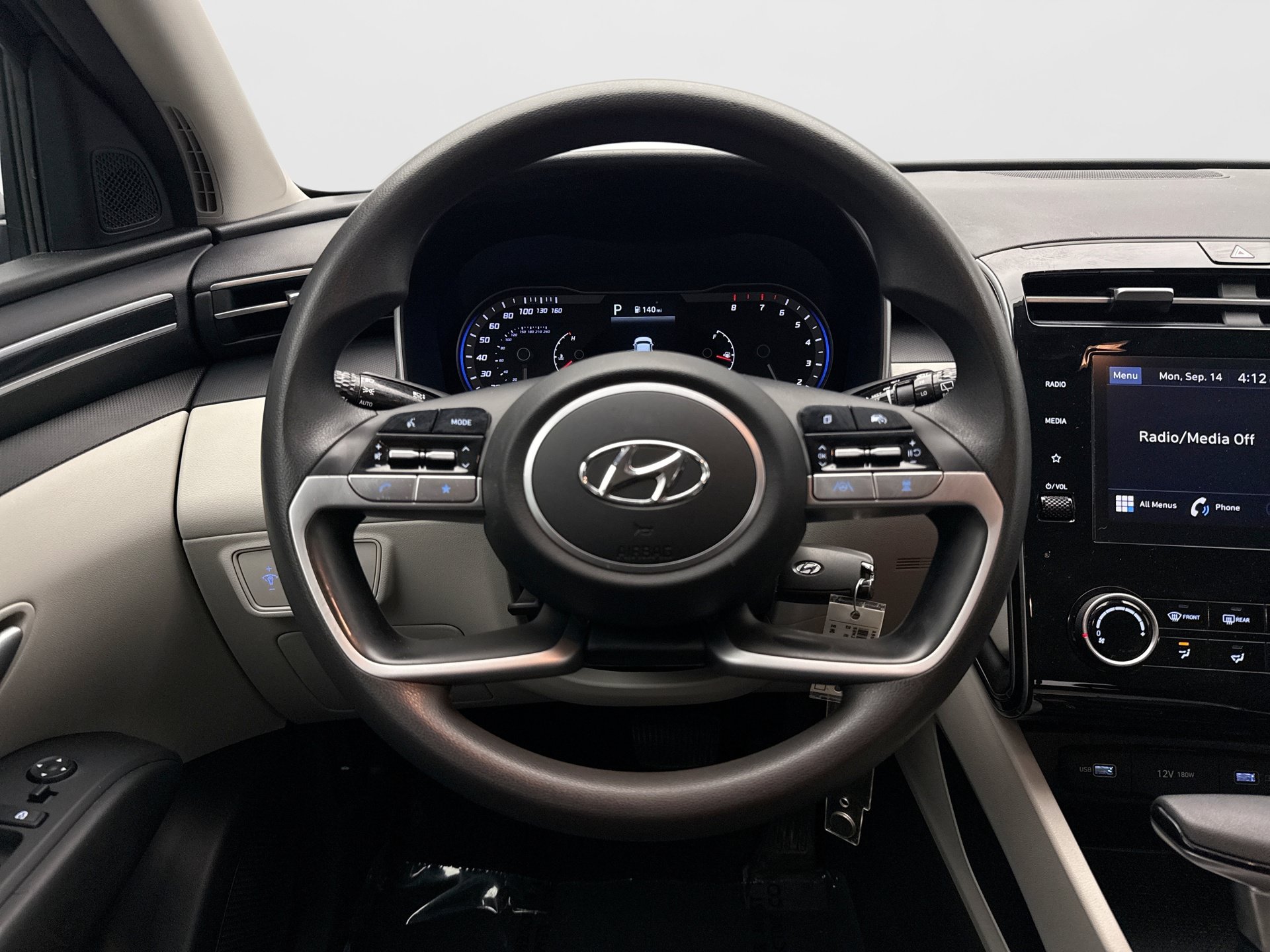 Used 2023 Hyundai Tucson SE AWD/4WD image 12