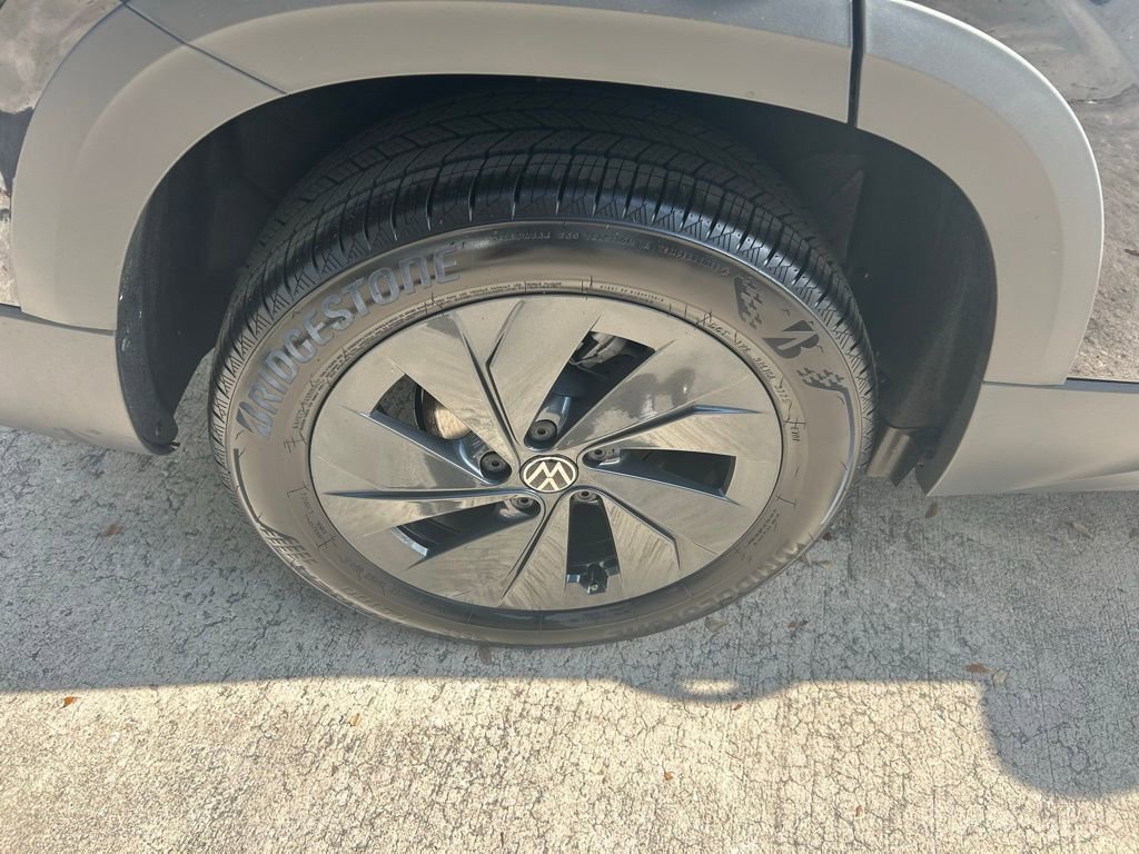 New 2026 Volkswagen Taos S image 21