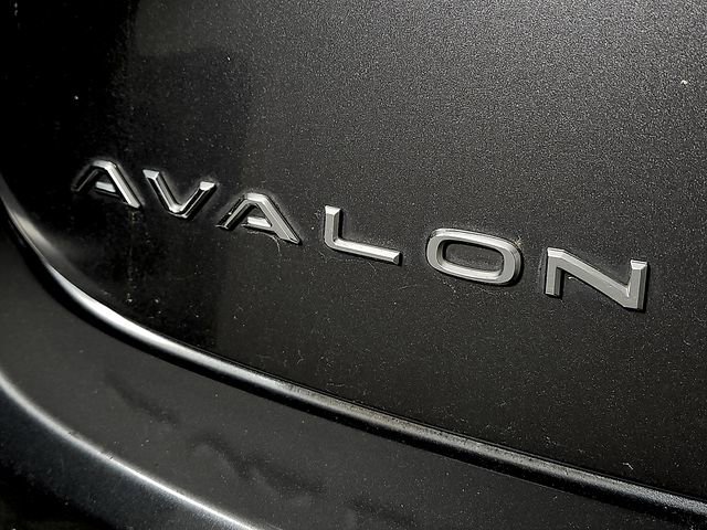 Used 2016 Toyota Avalon XLE image 29