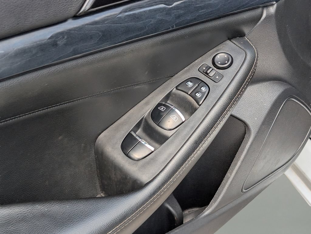 Certified 2019 Nissan Maxima Platinum FWD image 16