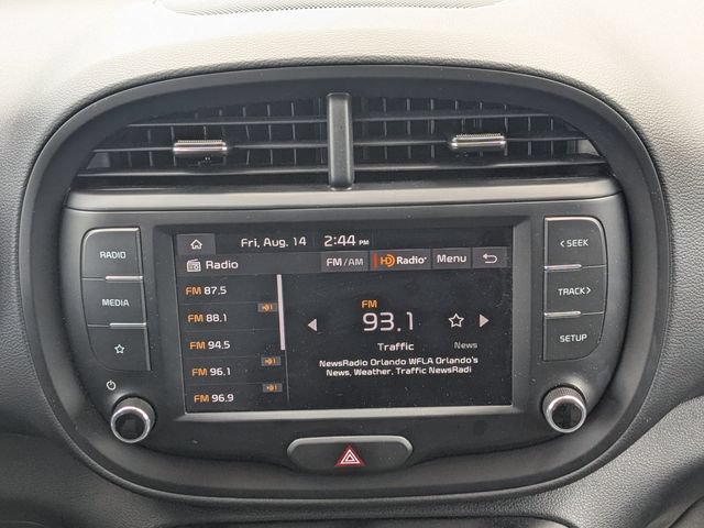 Certified 2025 Kia Soul LX w/ LX Technology Package FWD image 19