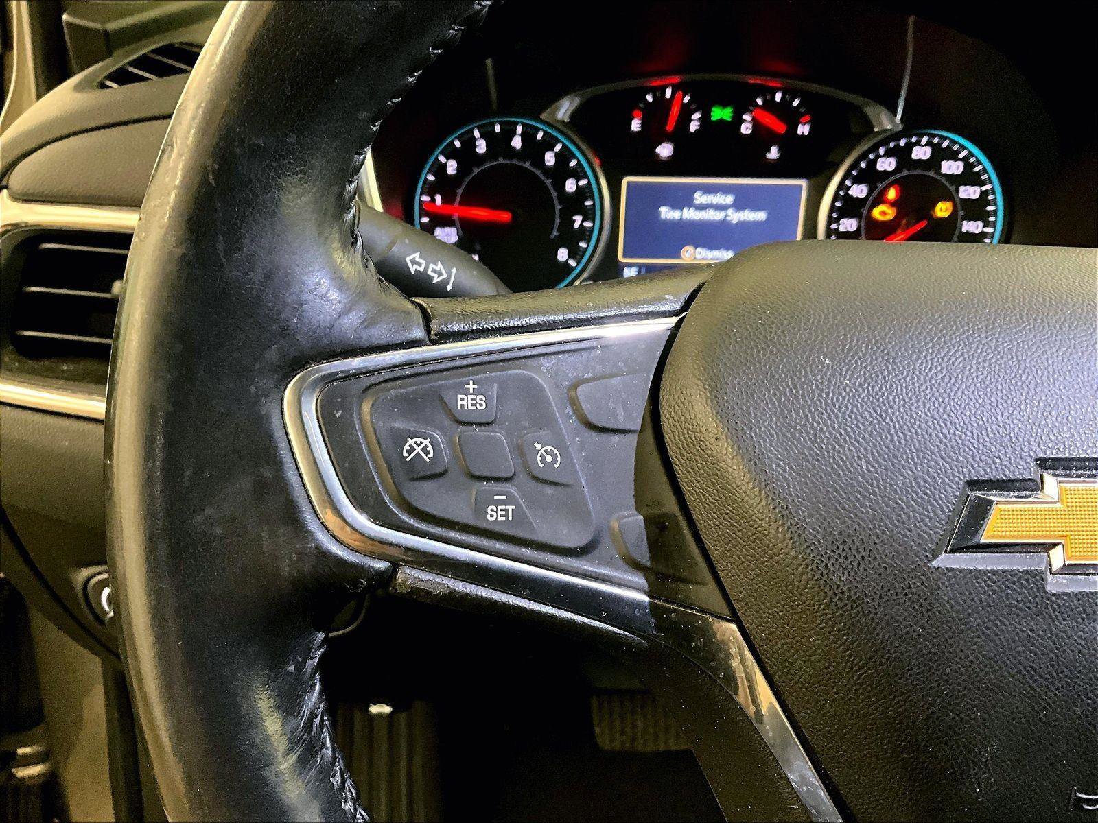 Used 2019 Chevrolet Equinox LT w/ Sun & Navigation Package image 17