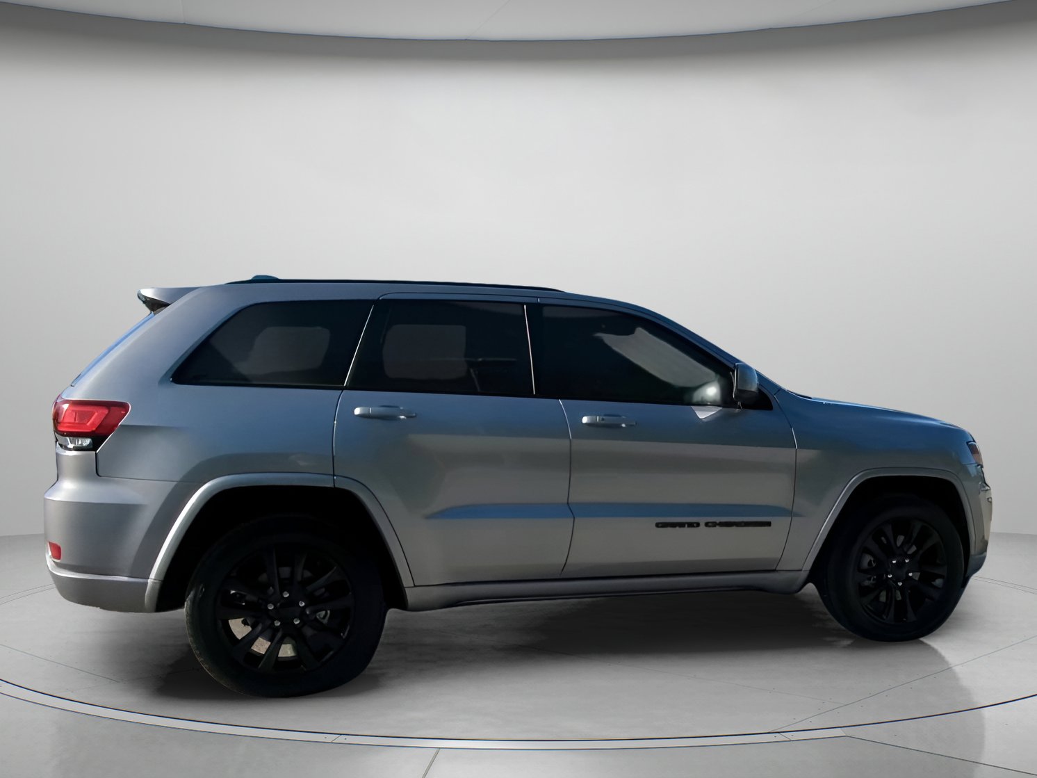 Used 2021 Jeep Grand Cherokee Laredo X image 30