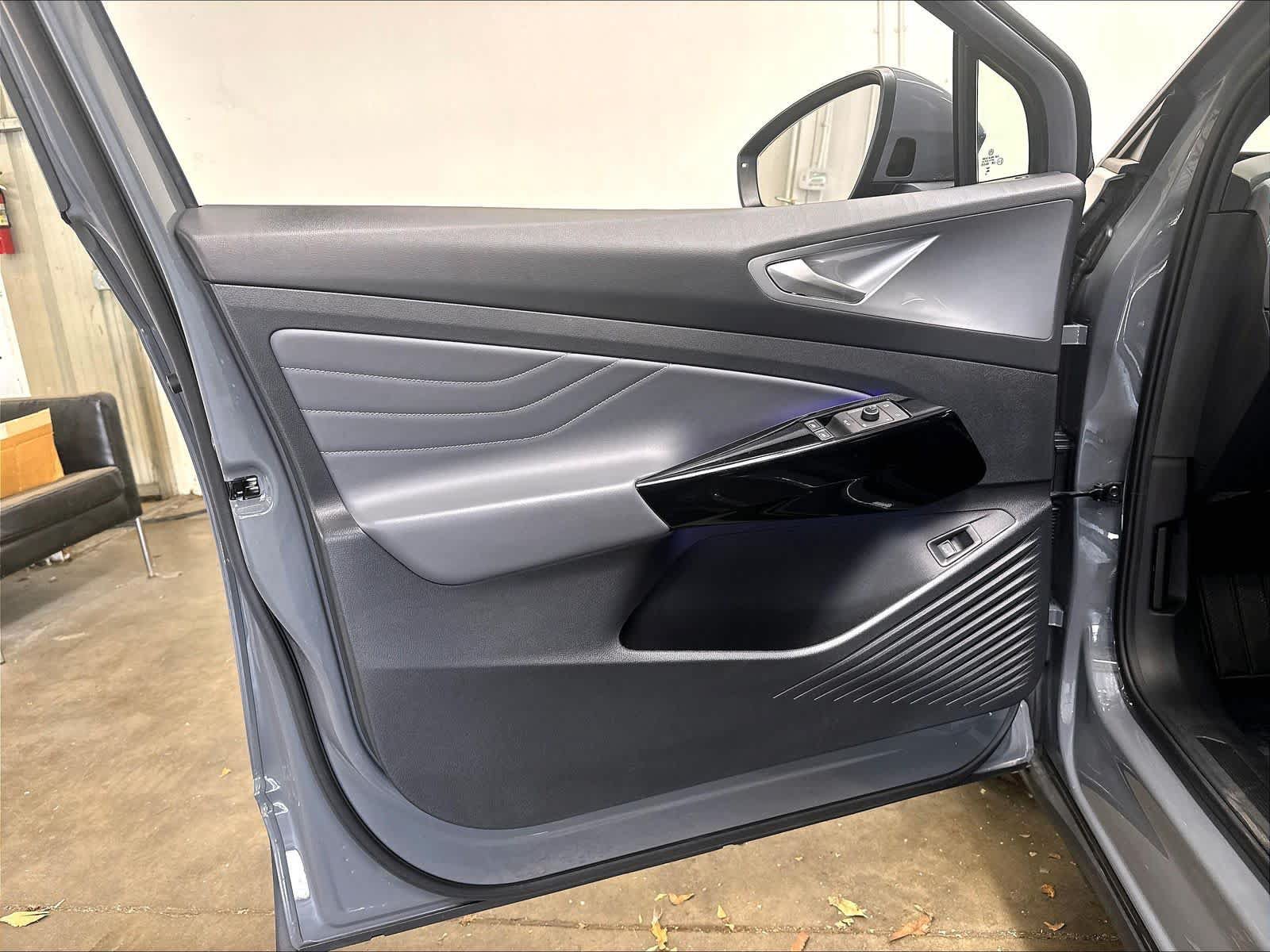 Used 2023 Volkswagen ID.4 S RWD image 23