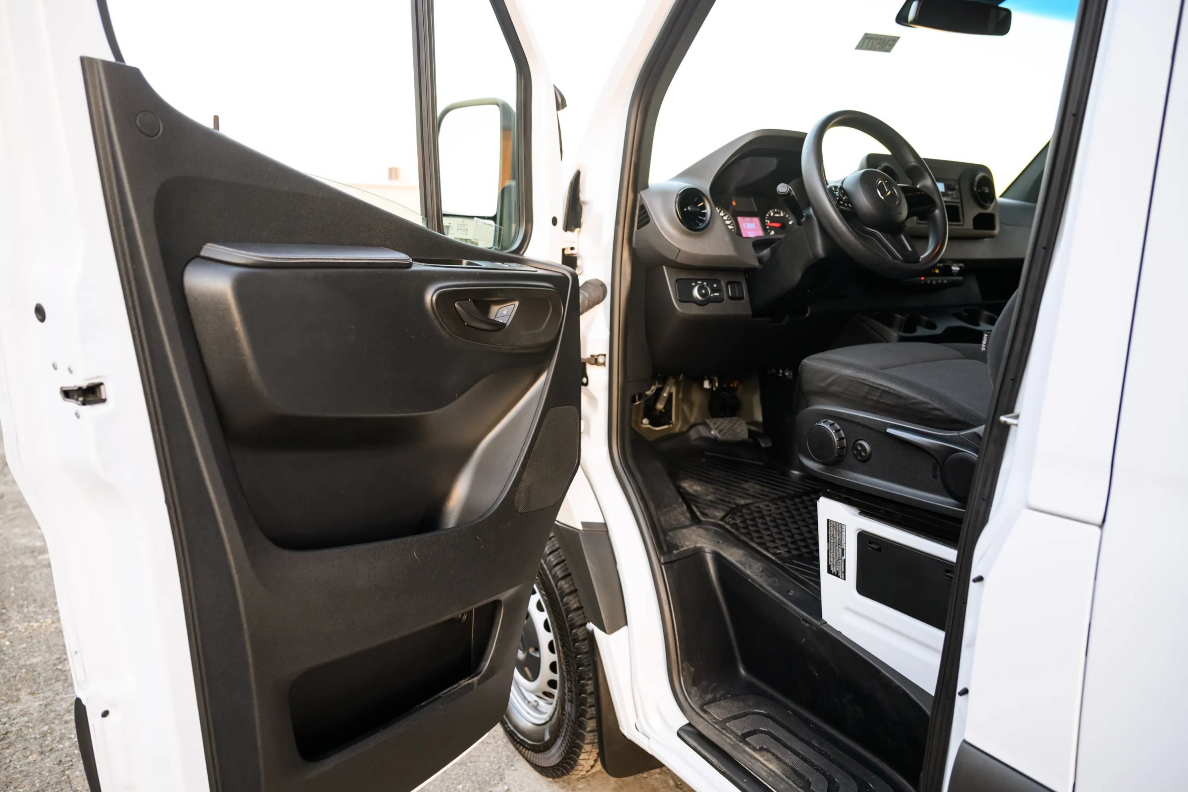 Used 2021 Mercedes-Benz Sprinter 3500 image 47