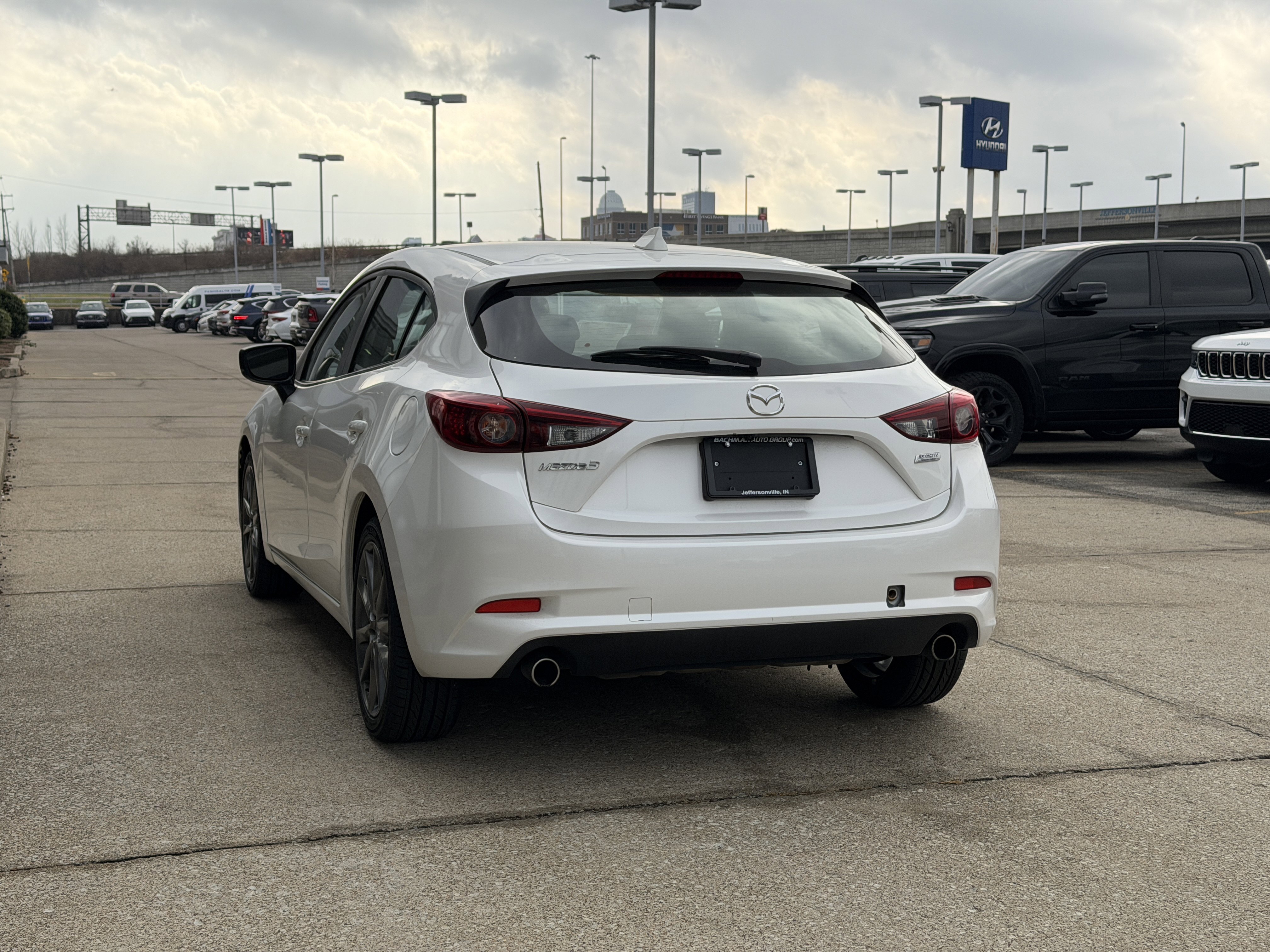 Used 2018 MAZDA MAZDA3 Grand Touring w/ Premium Equipment Package image 7