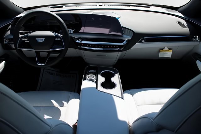 New 2025 Cadillac Lyriq Luxury image 20