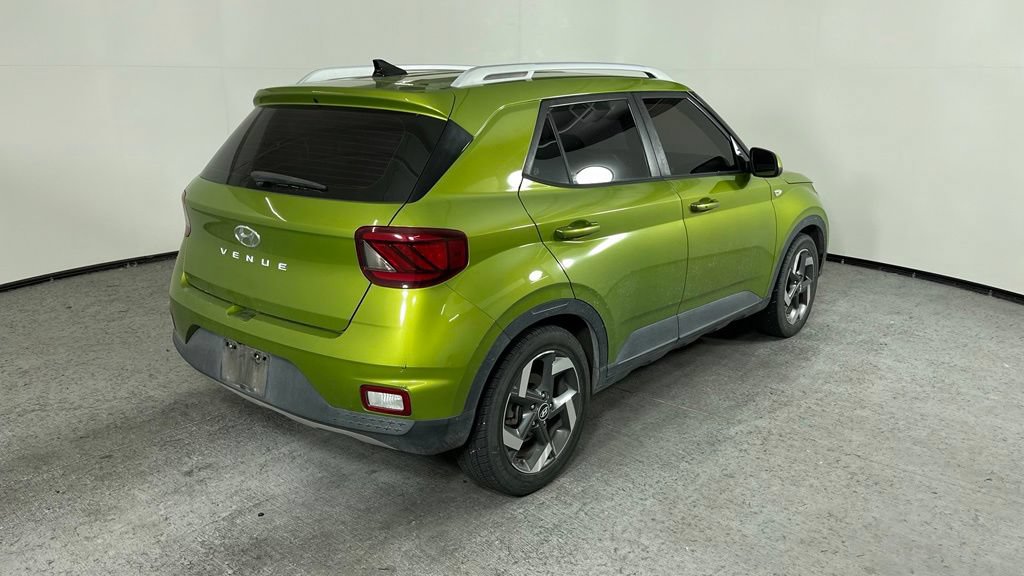 Used 2020 Hyundai Venue SEL w/ Convenience + Premium Package FWD image 3