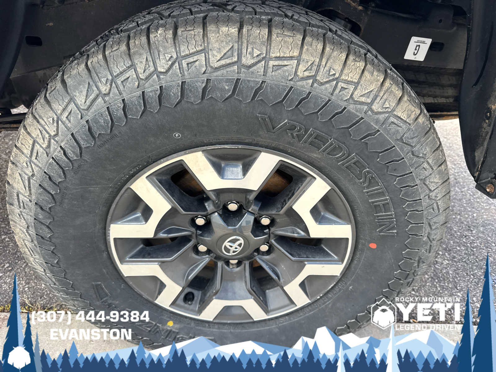 Used 2020 Toyota Tacoma SR AWD/4WD image 17