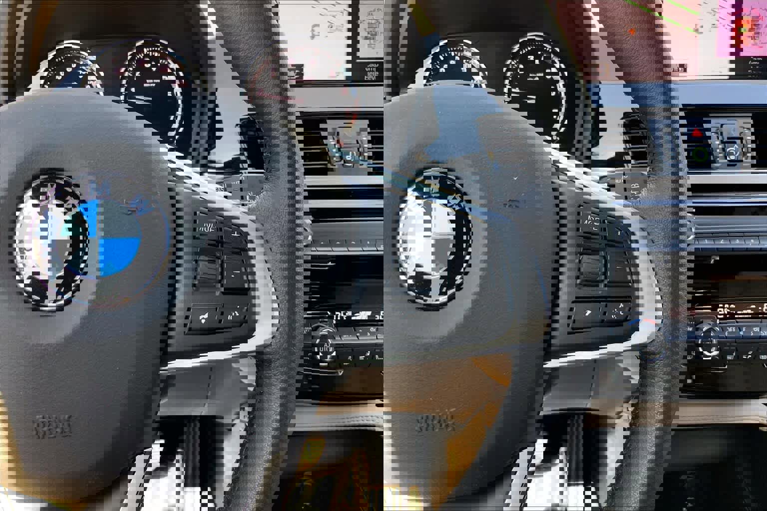 Used 2020 BMW X1 xDrive28i w/ Premium Package image 24