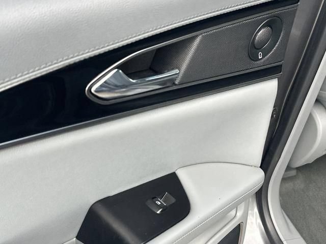 Used 2022 Lincoln Nautilus Reserve FWD image 13
