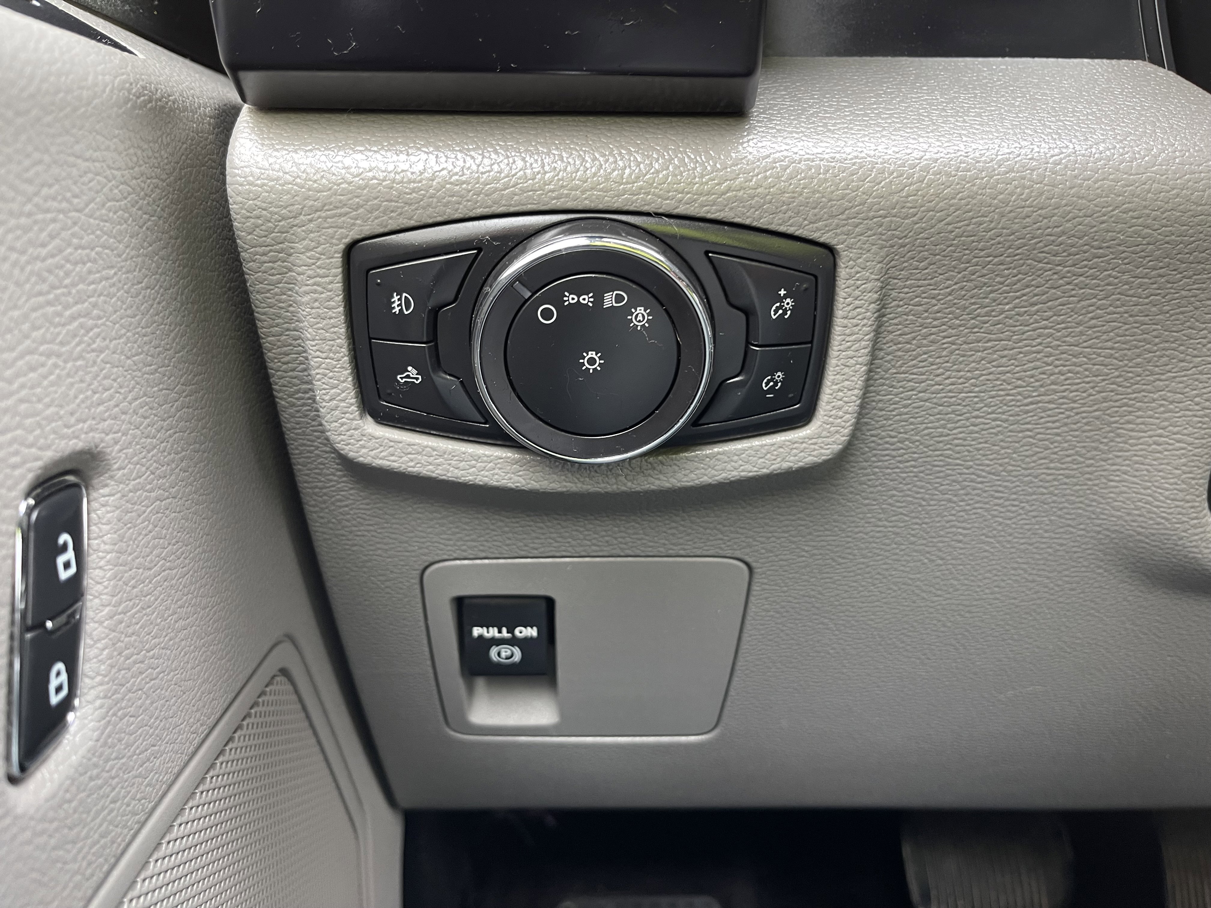 Used 2016 Ford F150 XL w/ Equipment Group 101A Mid image 20