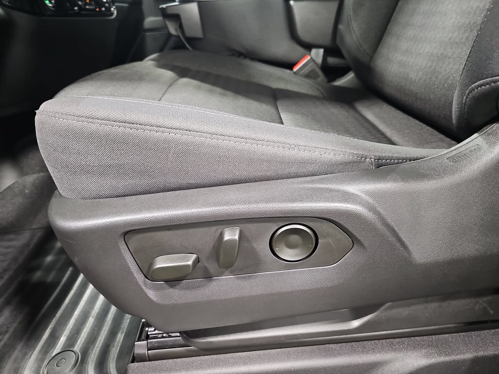 Used 2023 Chevrolet Silverado 1500 LT AWD/4WD image 29