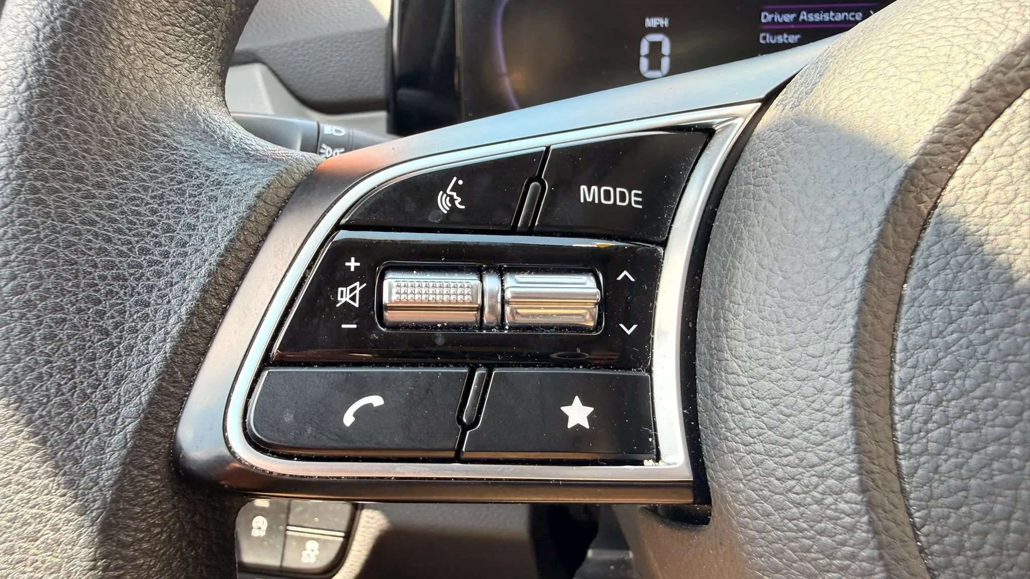 Used 2024 Kia Seltos LX AWD/4WD image 19
