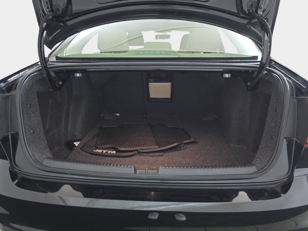 Used 2016 Volkswagen Jetta SE FWD image 14