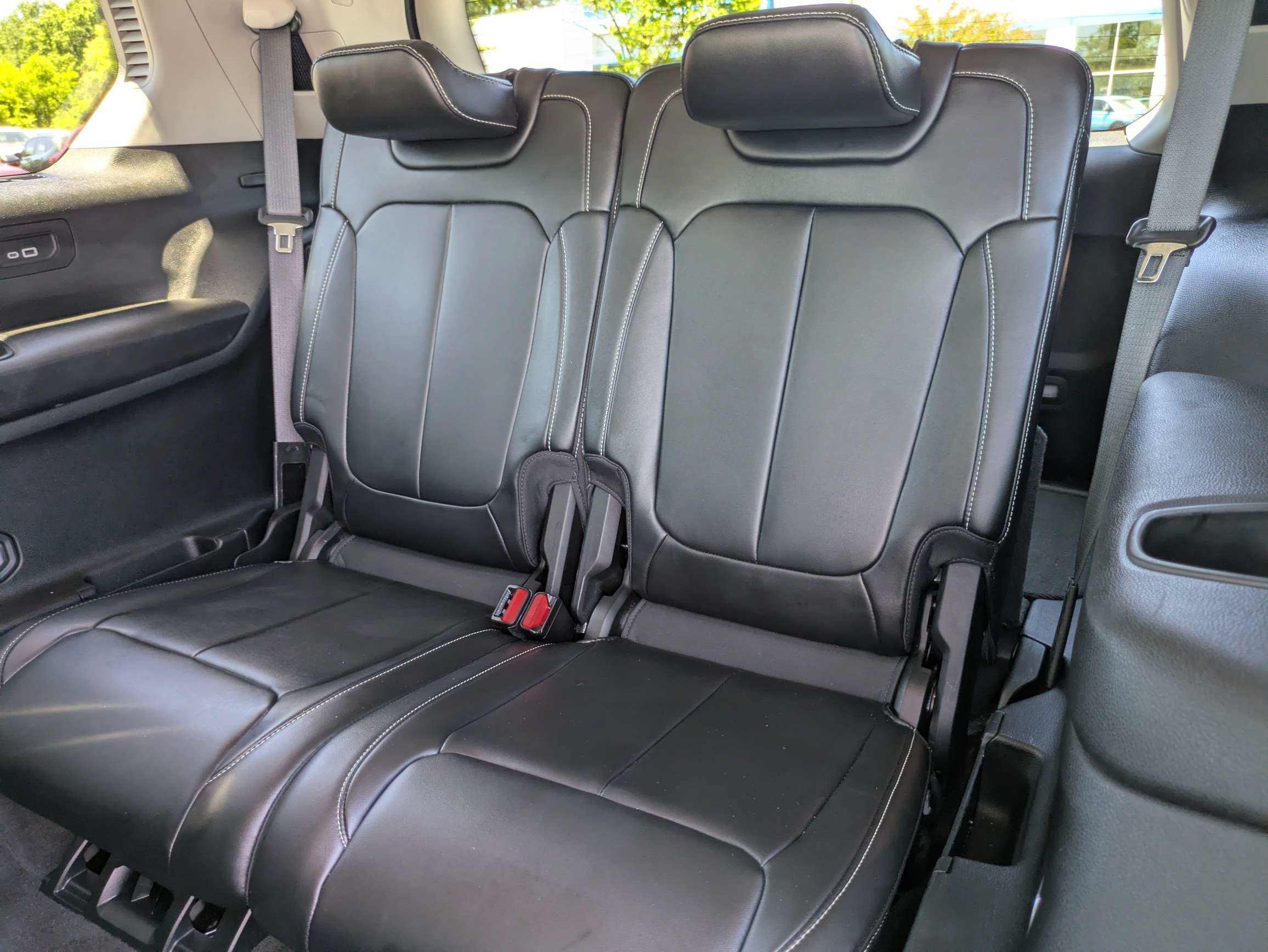 Used 2021 Jeep Grand Cherokee L Limited RWD image 15