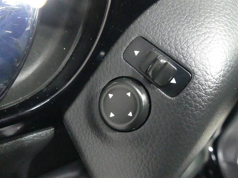 Used 2019 Nissan Rogue Sport SV image 36