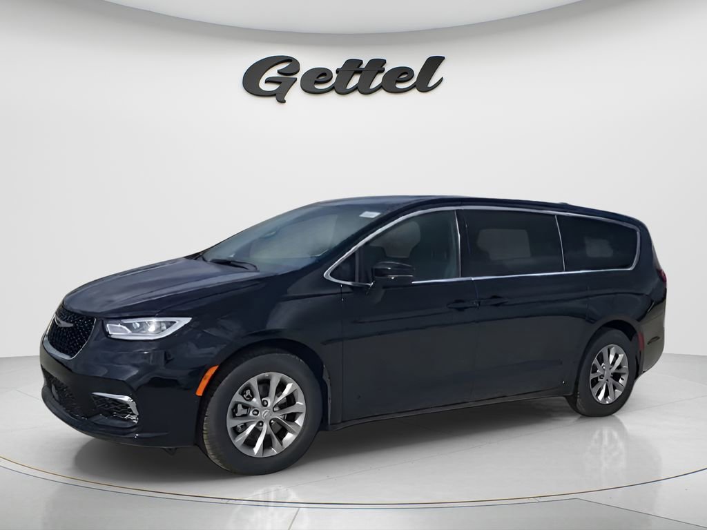 New 2026 Chrysler Pacifica Limited FWD image 4