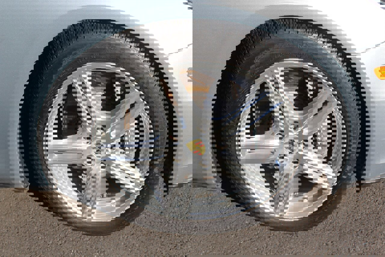 Used 2018 Porsche Panamera 4 image 28