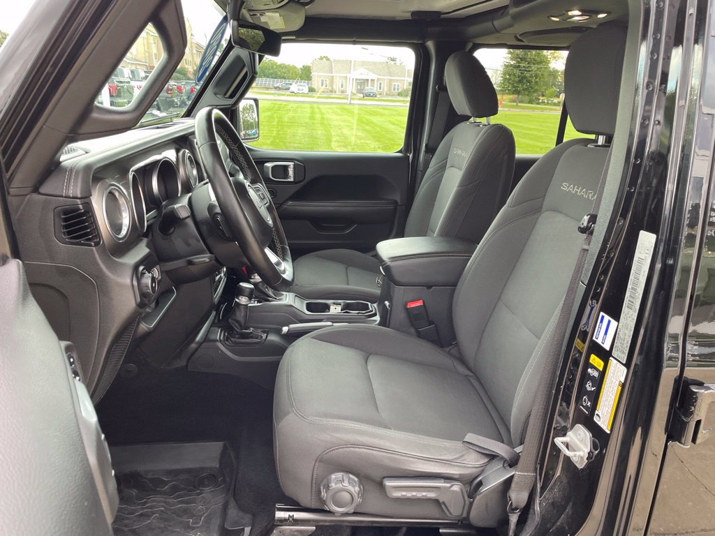 Used 2020 Jeep Wrangler Unlimited Sahara w/ Uconnect 4C Nav & Sound Group AWD/4WD image 8