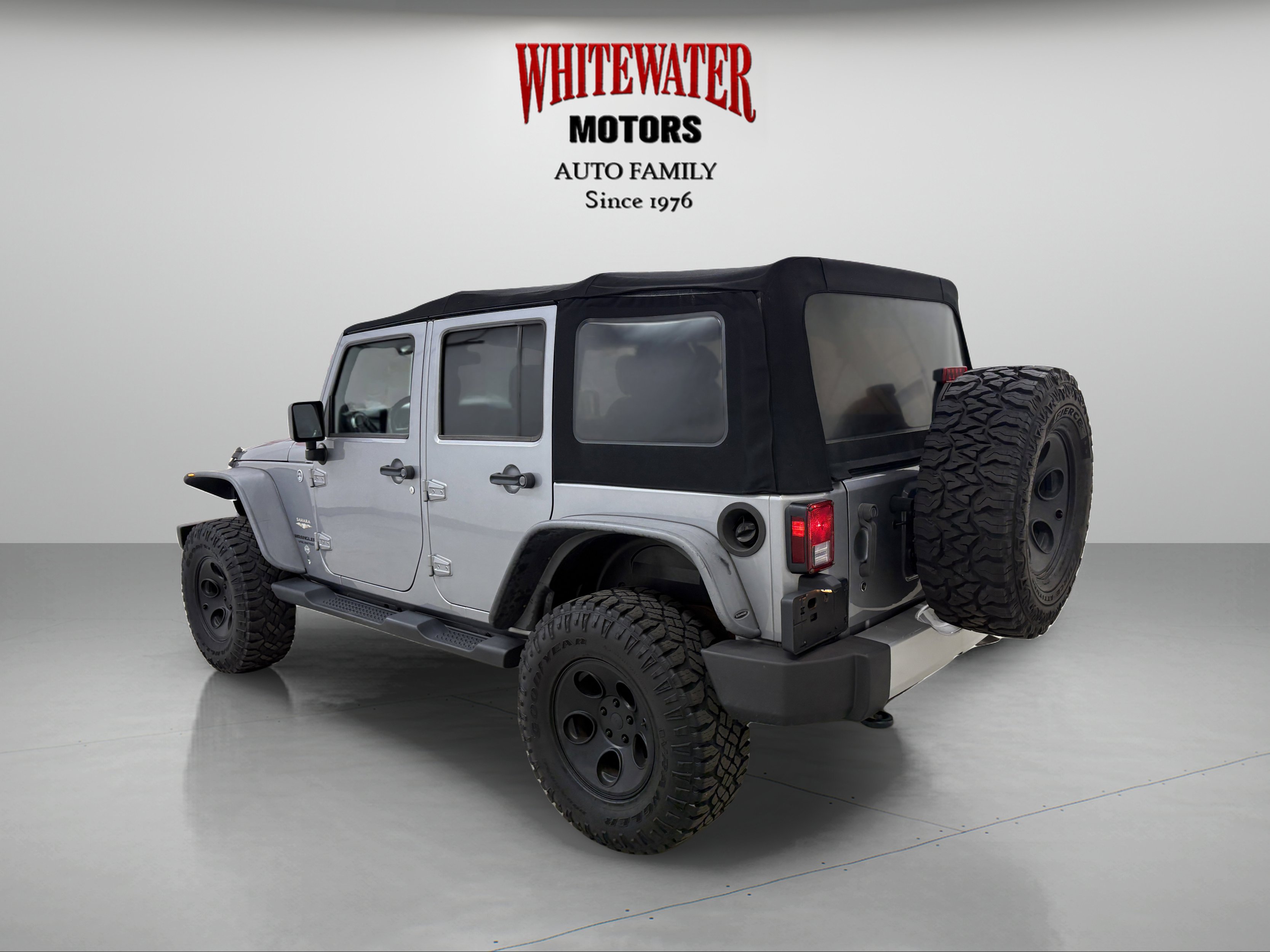 Used 2014 Jeep Wrangler Unlimited Sahara w/ Connectivity Group image 2