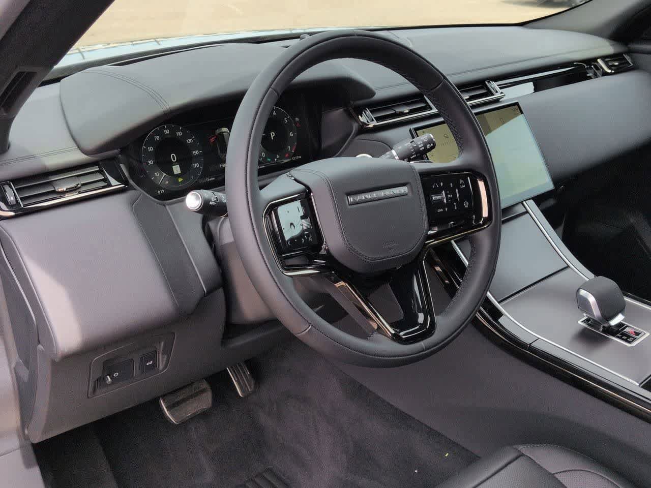 New 2026 Land Rover Range Rover Velar Dynamic SE AWD/4WD image 2