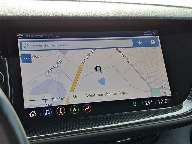 Used 2021 Buick Envision Essence w/ Technology Package I image 3